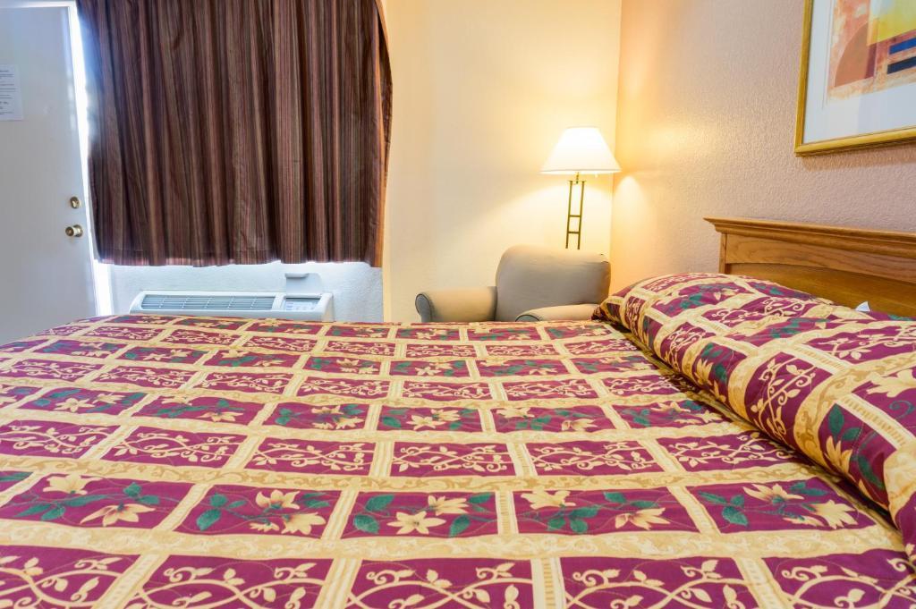 Mission Motel Линвуд Экстерьер фото